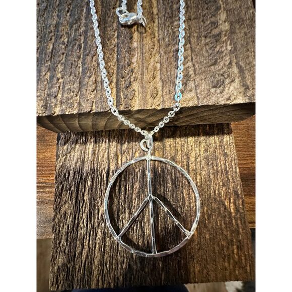 Handmade Artesian Hippie Silver Plated Peace Sign Necklace Chain, Gift Box - Picture 4 of 8
